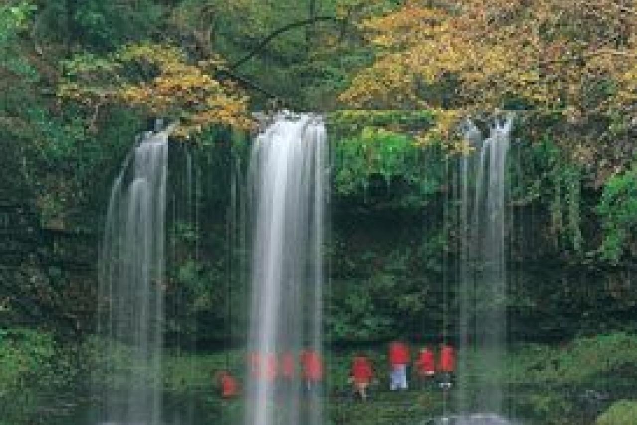 Bwthyn Tre-Faen Villa Cray Bagian luar foto